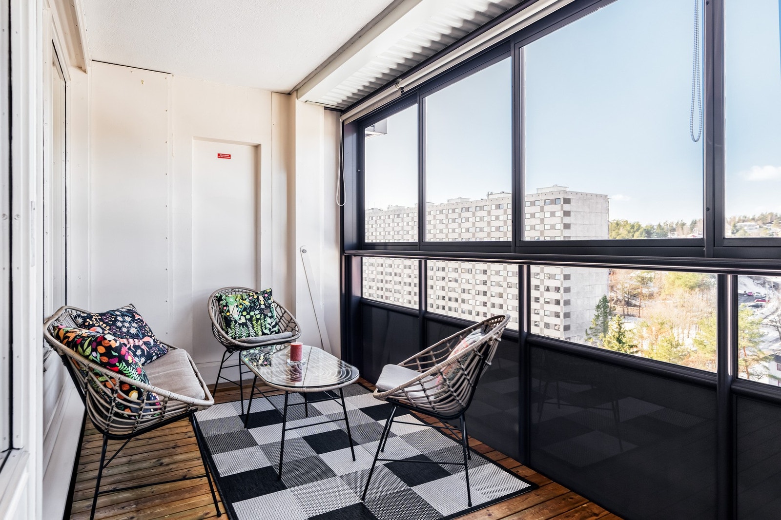 Henrik Wang ved din lokale eiendomsmegler EIE har gleden av å presentere Ammerudhellinga 58! Galleribilde