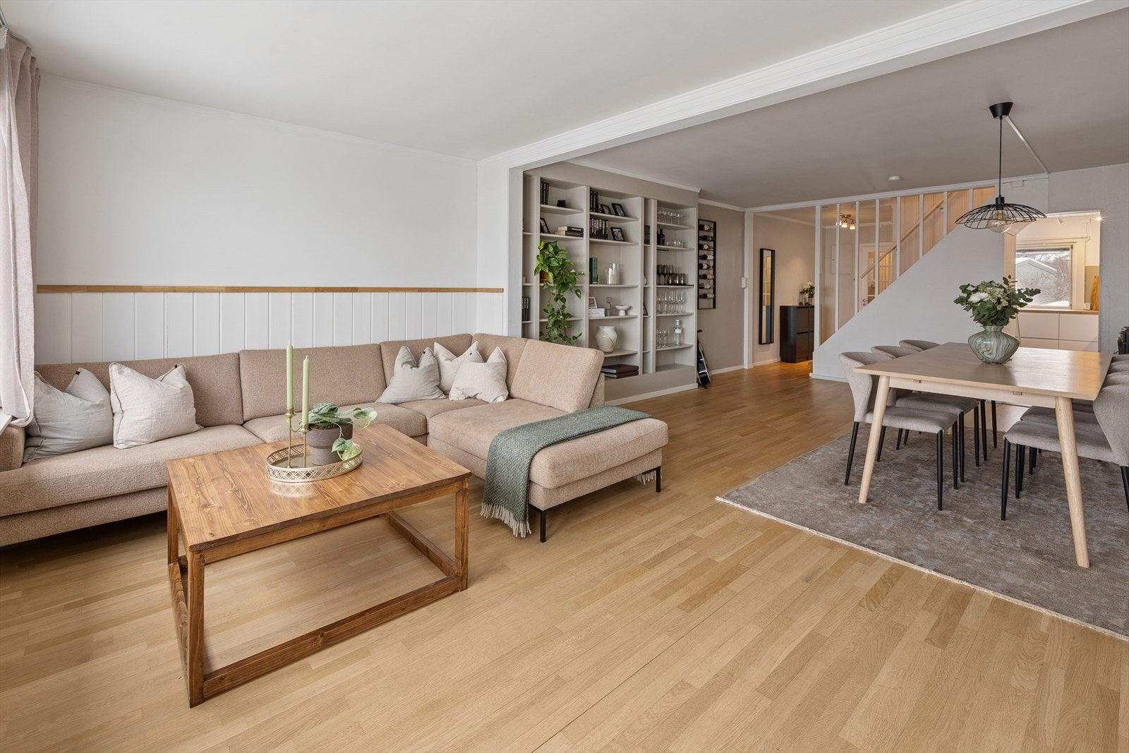 Koselig sofakrok med flere møblerings muligheter. Galleribilde