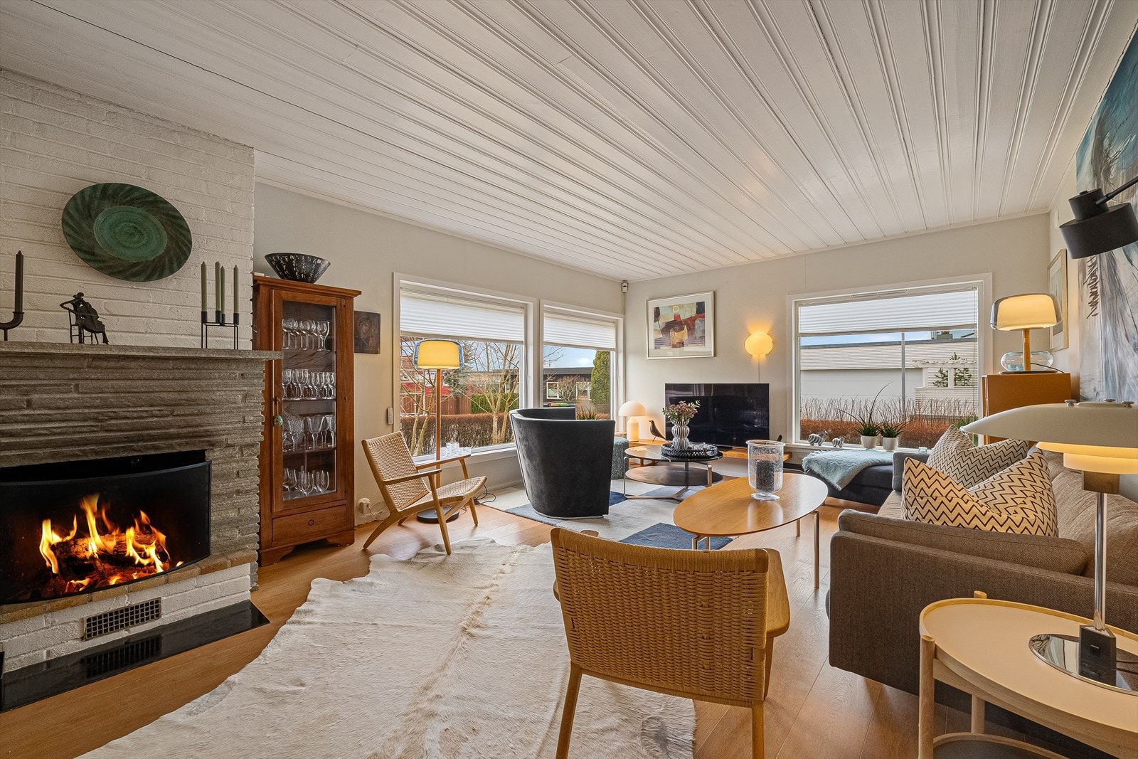 Boligen er pent, og tidsriktig oppusset og fremstår i god stand Galleribilde