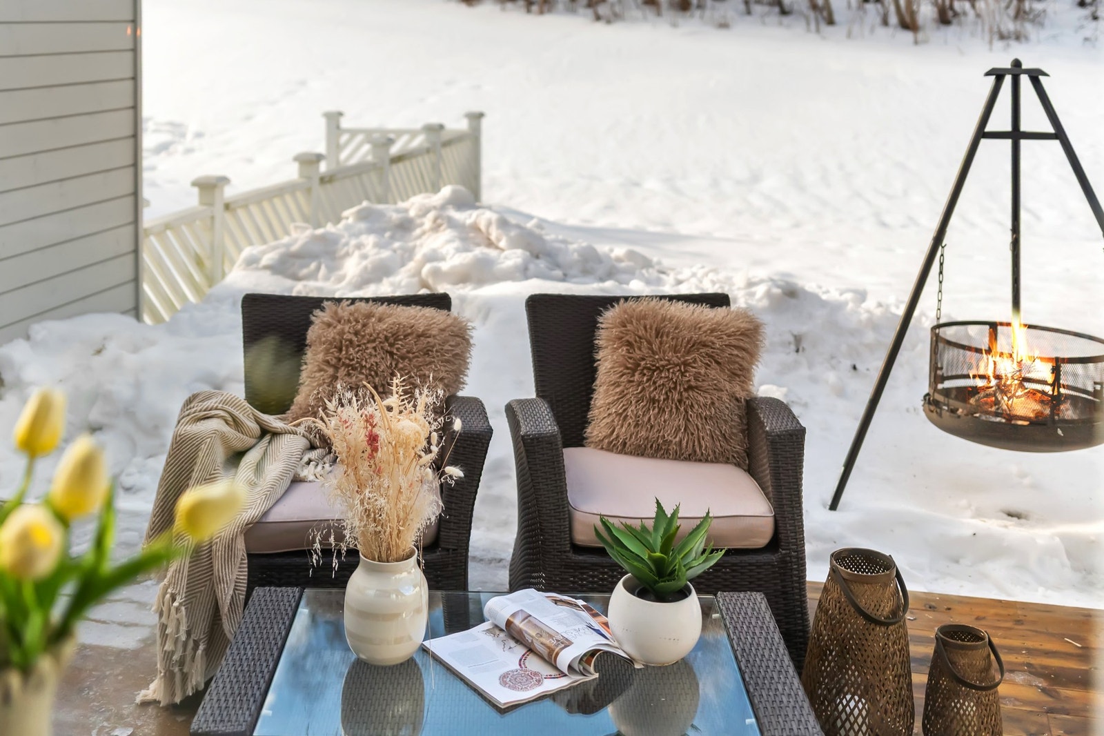 Terrassen er på ca. 15 kvm med god plass til grill, hagemøbler og tilhørende møblement. Galleribilde