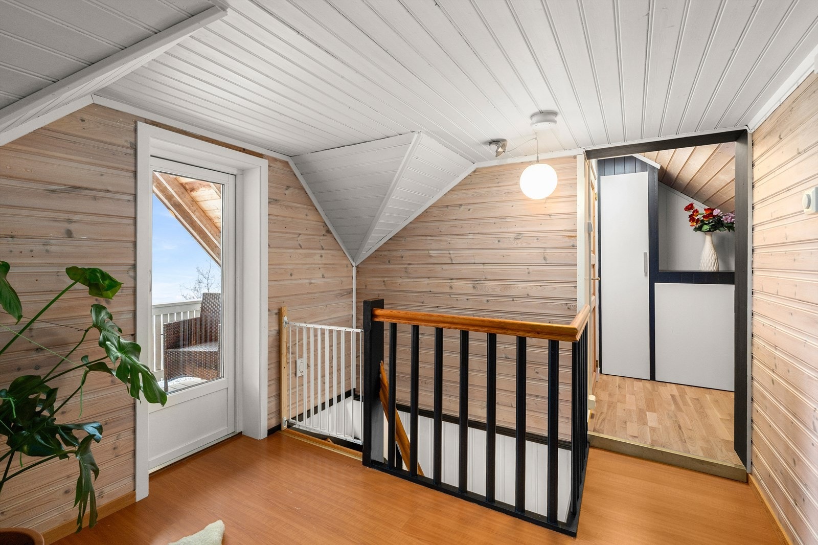 i 2. etasjen finner du 3 soverom. Galleribilde