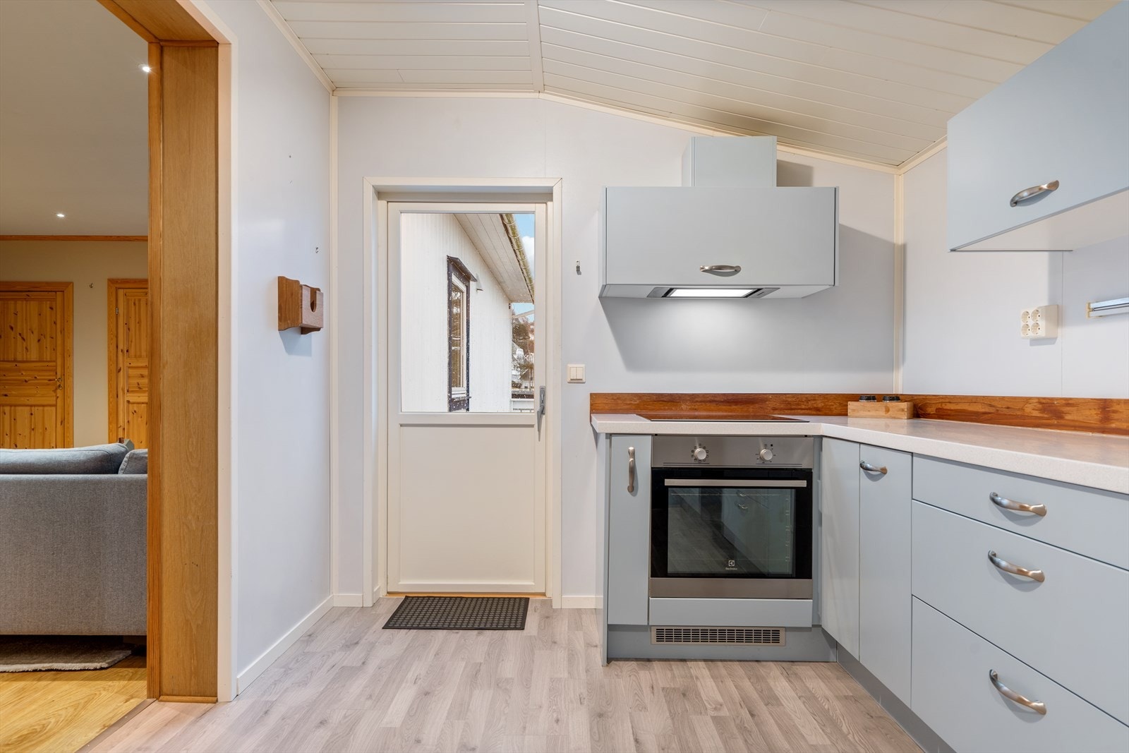 Kjøkken med utgang til terrasse Galleribilde