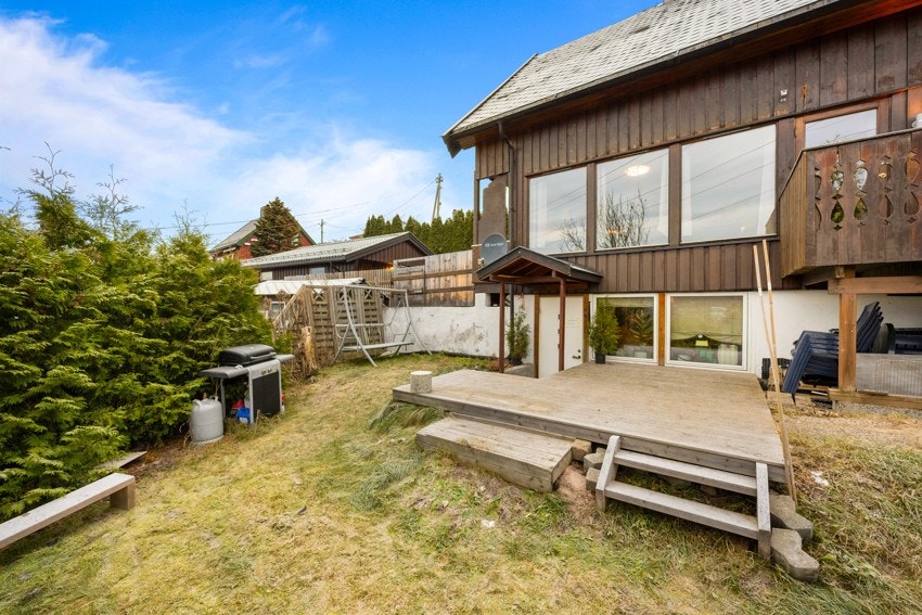 Boligen byr på flere uteområder Galleribilde