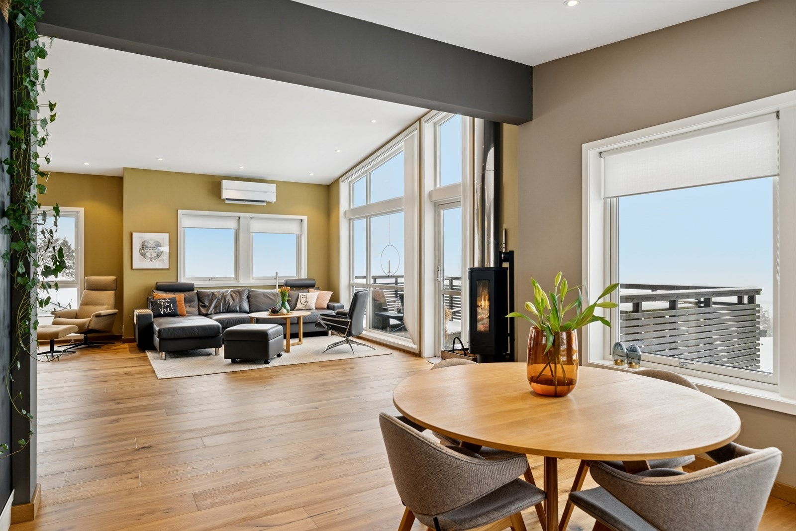 DNB Eiendom v/ Truls Bøhle har gleden av presentere Øystein Møylas vei 39! Galleribilde