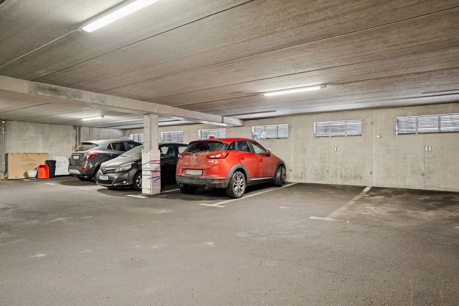 Egen p-plass i felles garasjeanlegg. Galleribilde