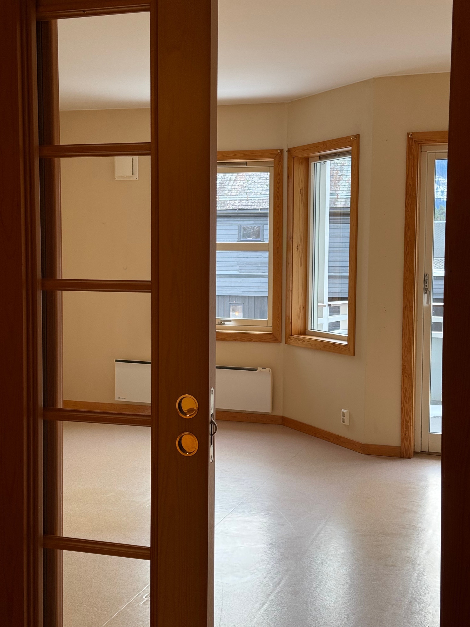 Glass - skyvedør mellom gang og stue Galleribilde