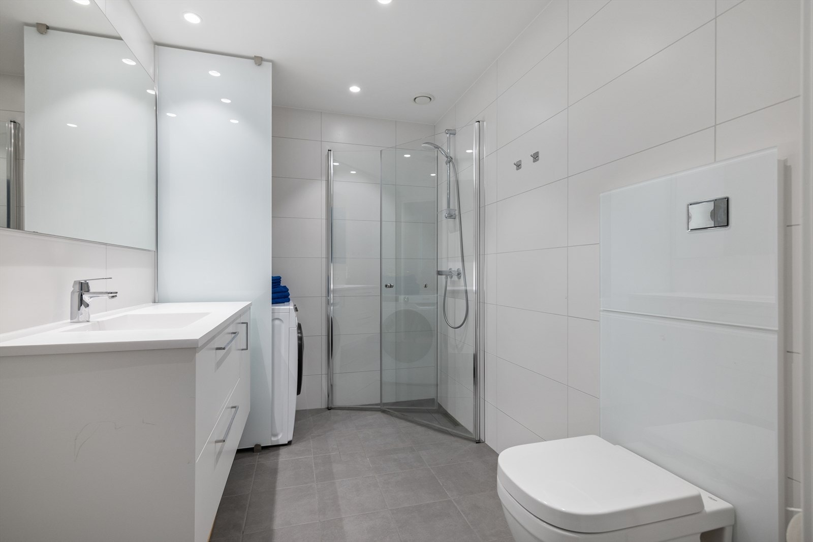 Pent flislagt baderom på 5,1m² med gulvvarme. Galleribilde