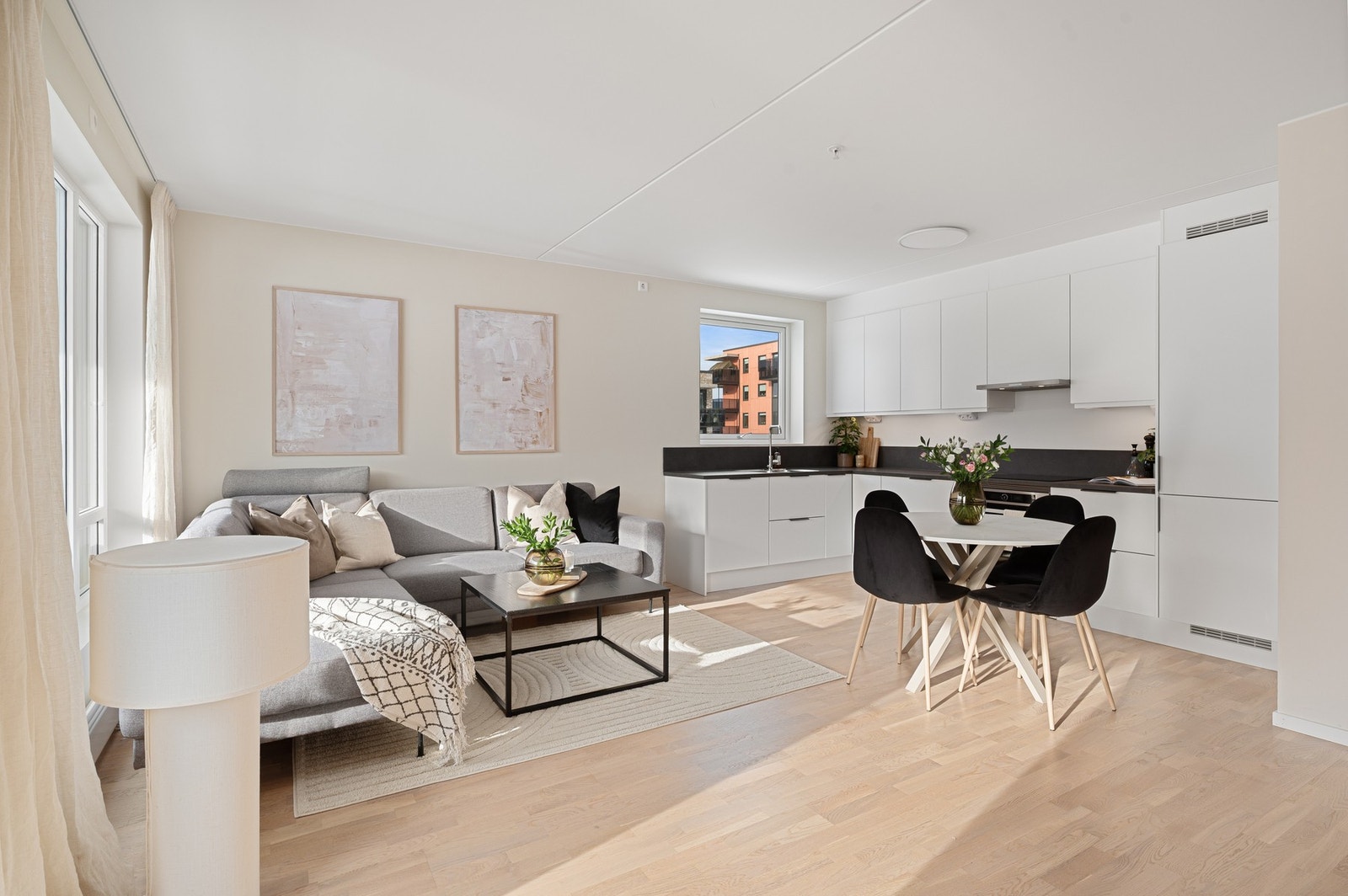 Velkommen til en lekker og moderne 3-roms selveierleilighet i Sjetnemarka. Galleribilde