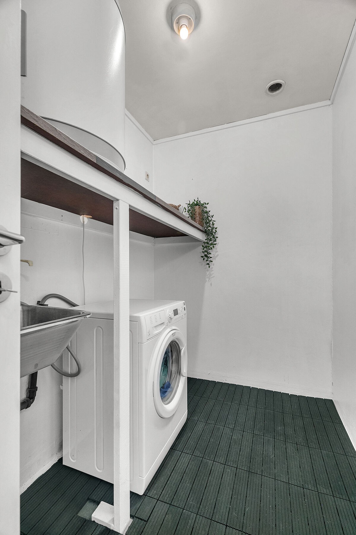 Vaskerom Galleribilde