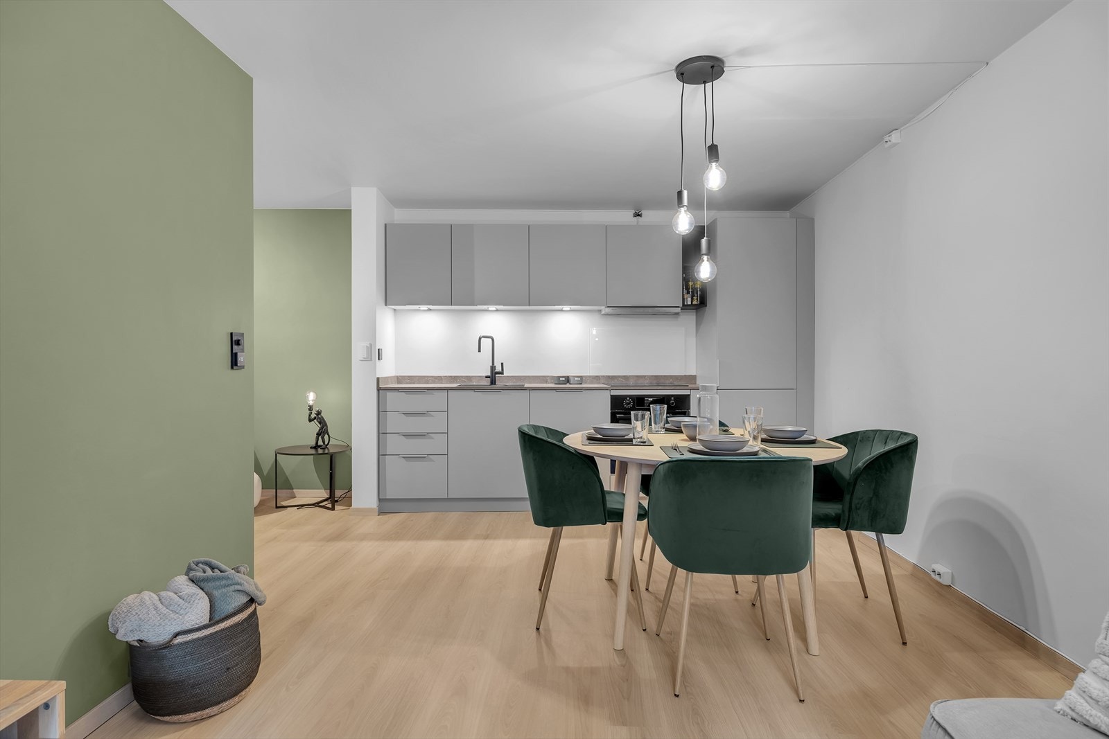 God plass til spisebord og annet ønsket møblement. Galleribilde