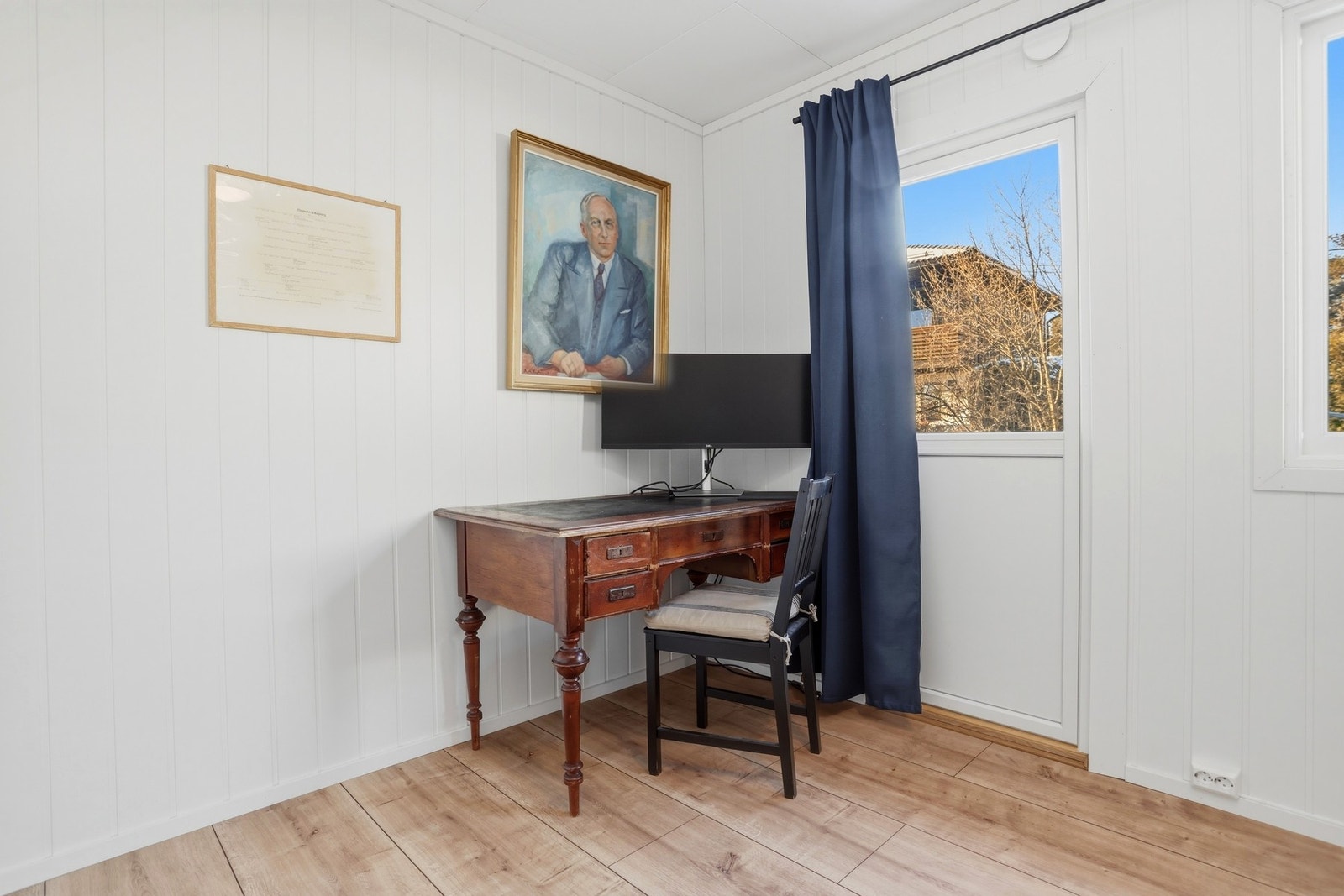 Soverom ll med utgang til veranda Galleribilde