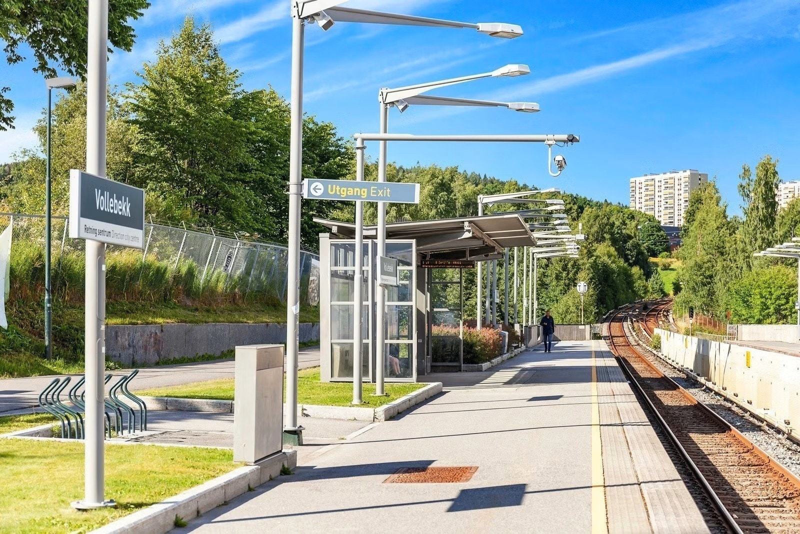 Nærområdet tilbyr flere gode kollektivmuligheter - I tillegg til busser i gangavstand, ligger Vollebekk T-banestasjon bare noen få minutters gange fra leiligheten Galleribilde