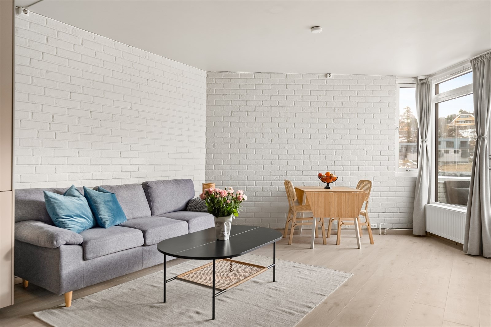 Fjernvarme og varmtvann er inkludert i felleskostnadene. Galleribilde