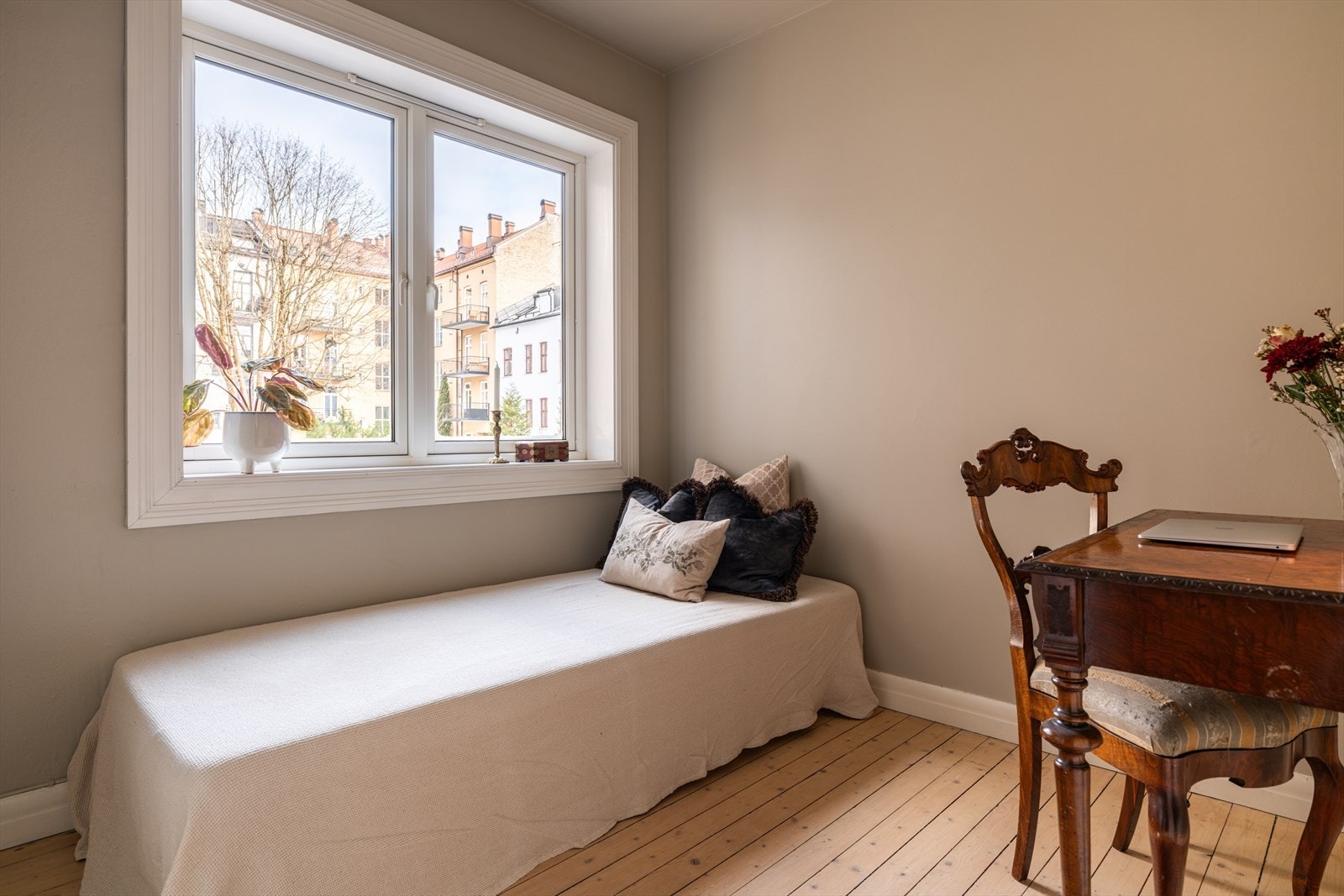 Soverom 2 er også av god størrelse. Galleribilde