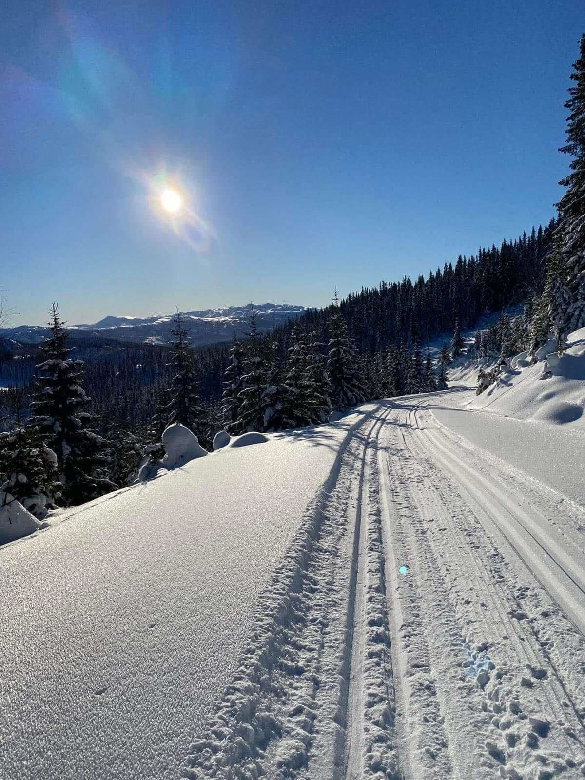 Det blir kjørt opp scooterspor som knyttes til Eventyrløypa som går på hele østsiden av dalen. Galleribilde