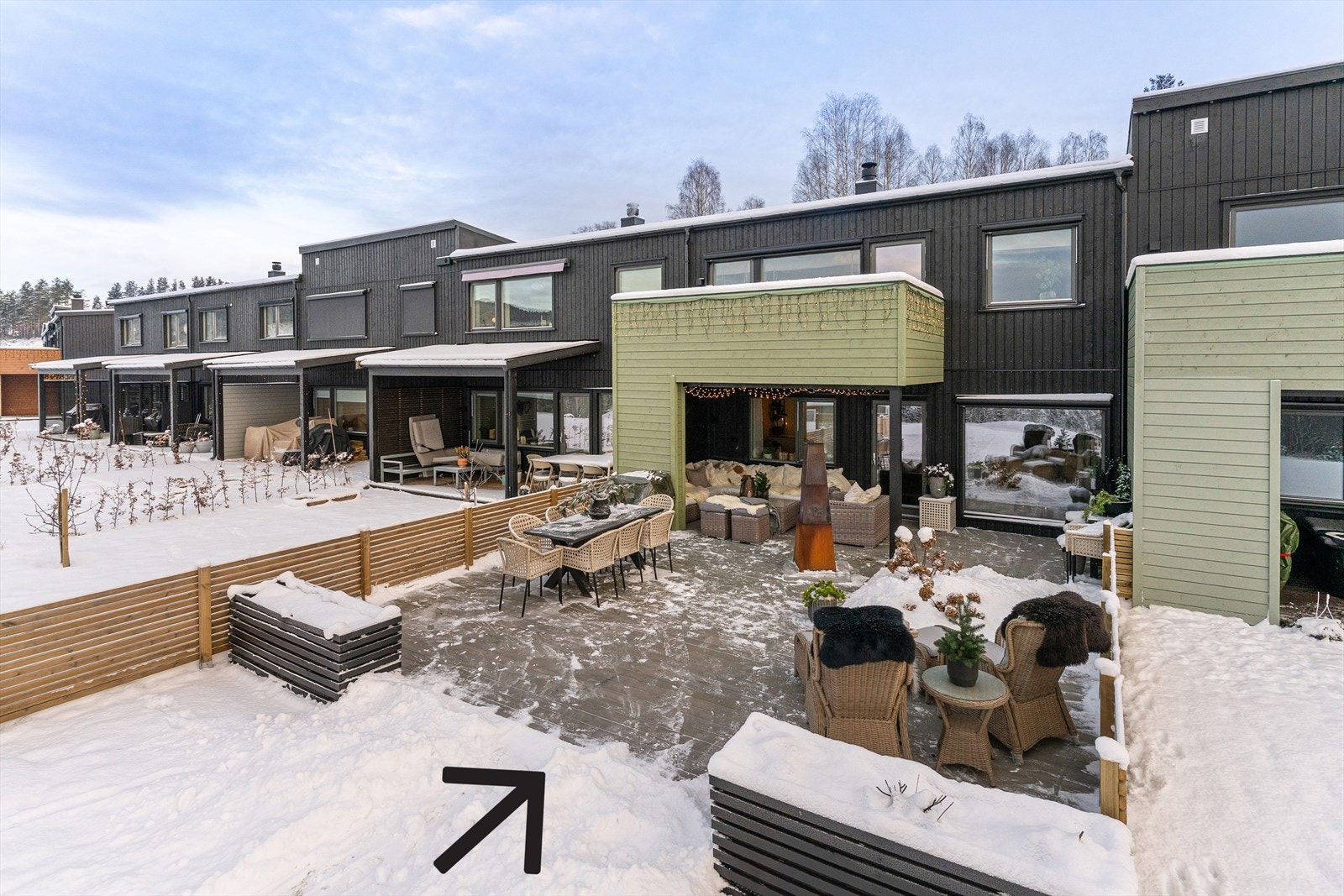 Rekkehusboligen er påkostet ute som inne, og holder god standard med et fleksibelt og godt rominnhold. Galleribilde