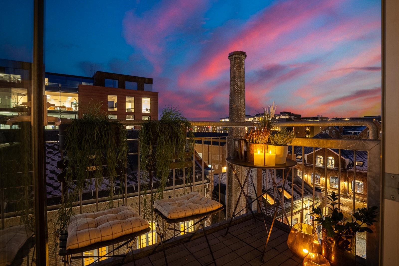 Veranda med flott utsikt og optimale solfold på ettermiddag og kveld. Galleribilde