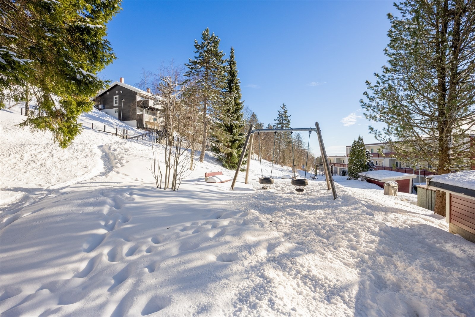 Boltringsplass for barna rett utenfor Galleribilde