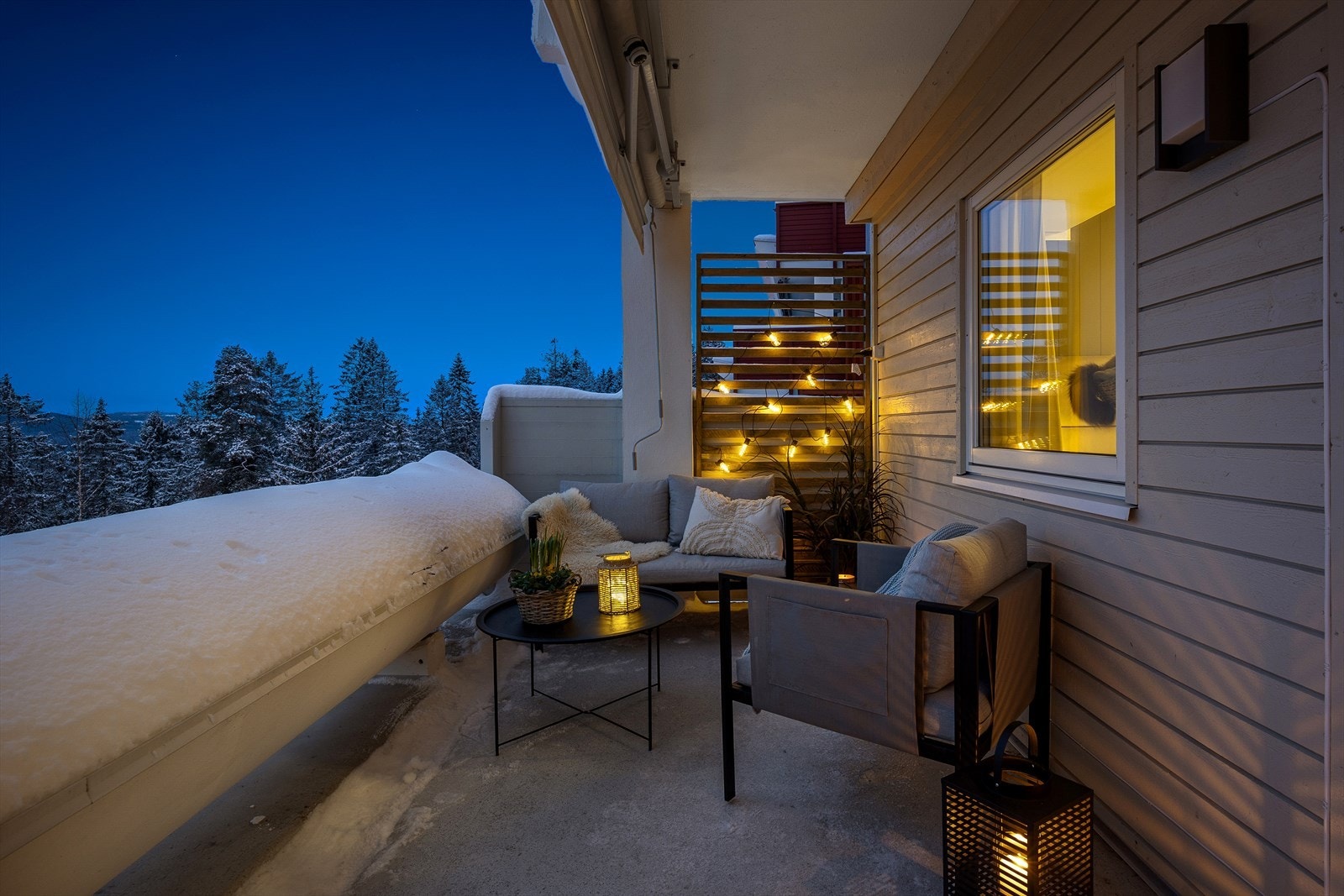 Terrassen er helt usjenert og skjermet for innsyn Galleribilde