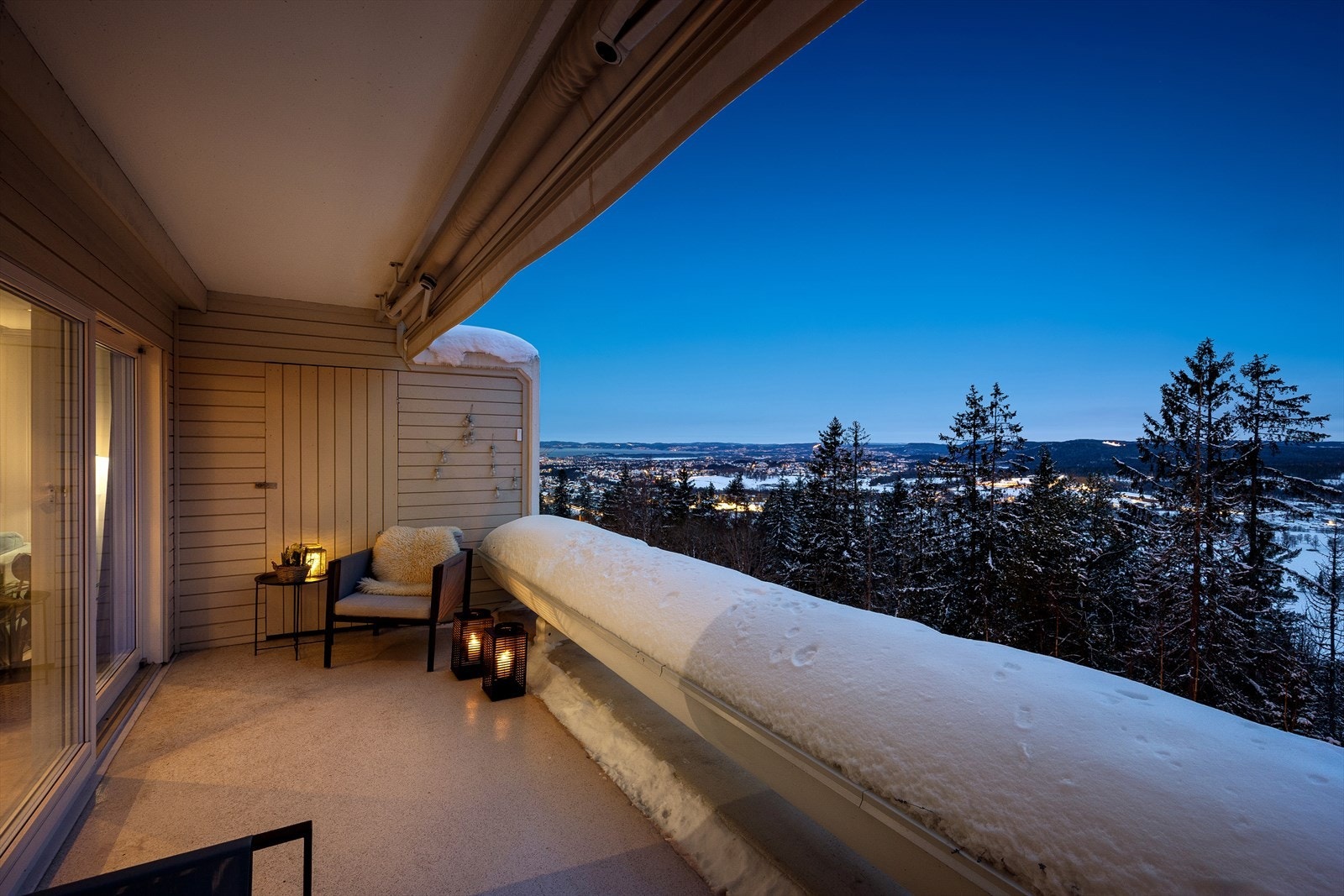 Terrassebod gir ekstra lagringsplass rett utenfor stuedøren Galleribilde