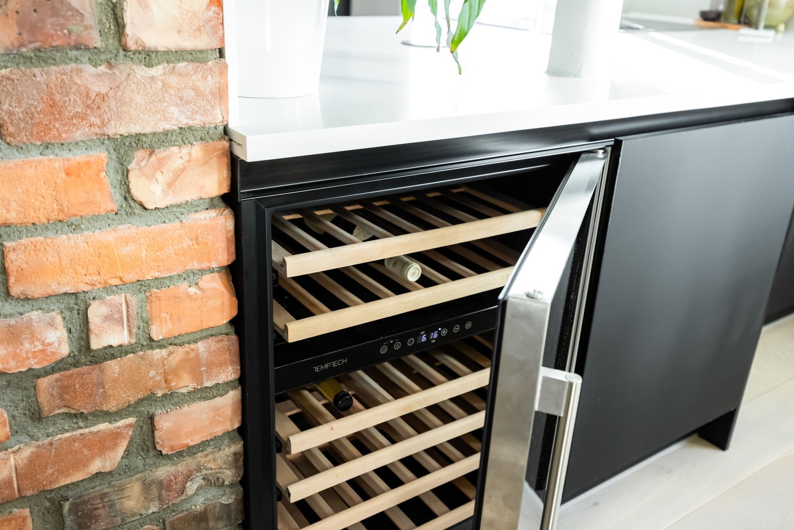 Vinkjøleskap fra Temptech. Galleribilde