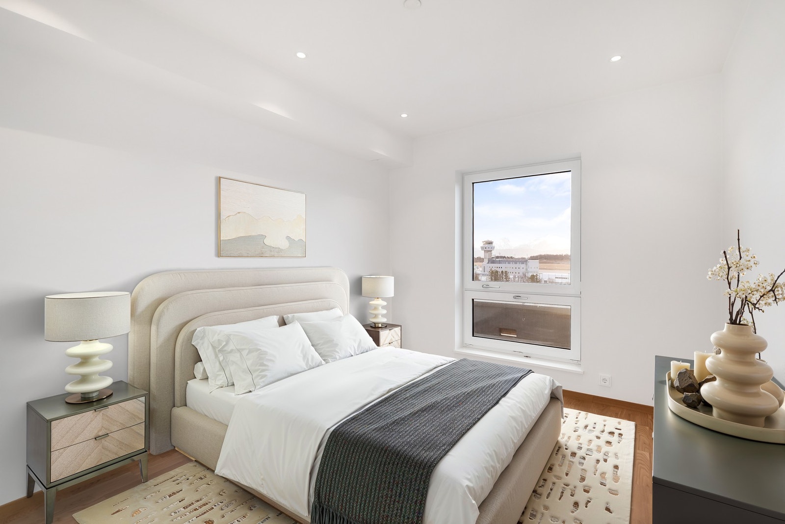 Soverom nr. 2 med adkomst fra entré/stue. Galleribilde