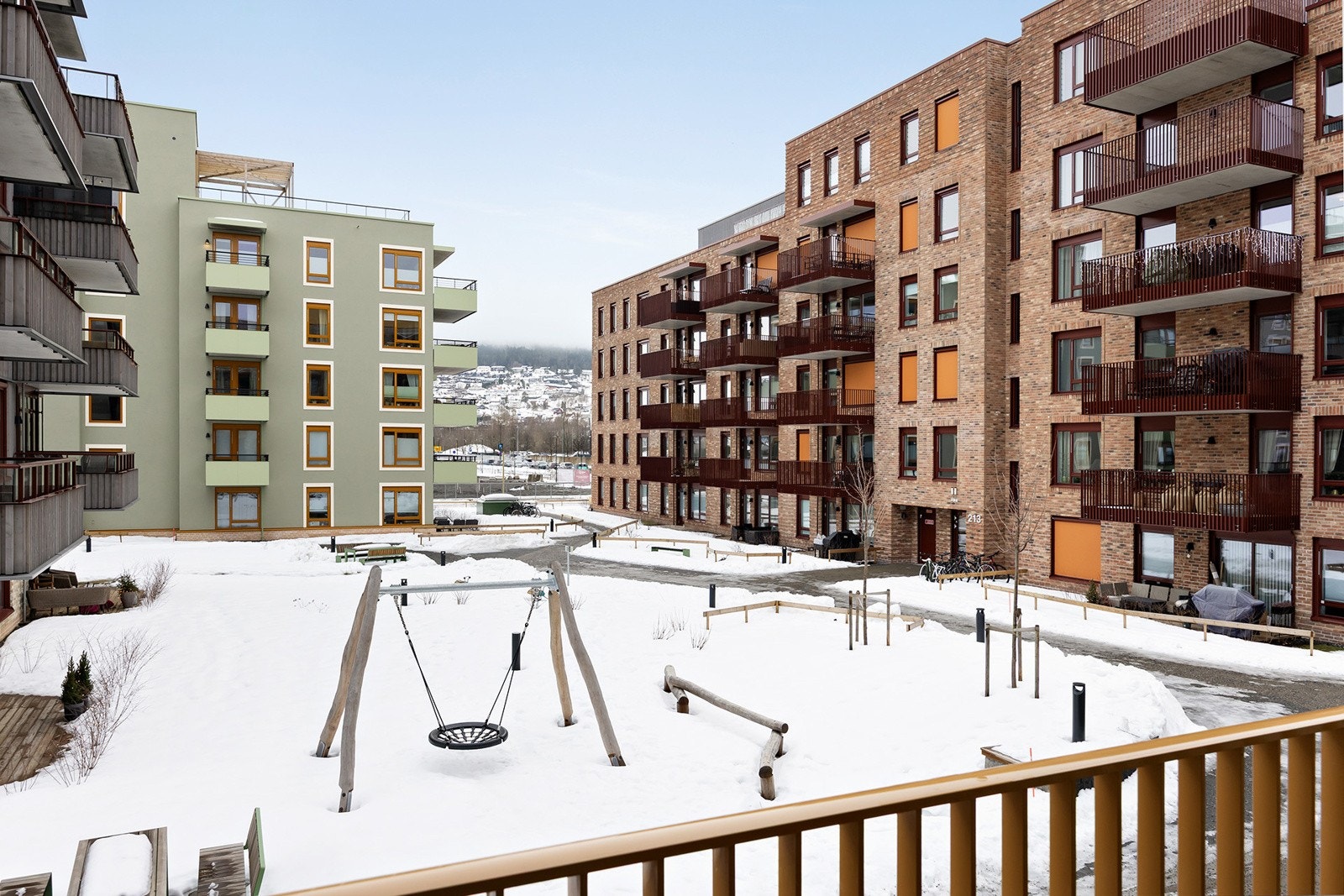 Utsyn fra balkong. Galleribilde