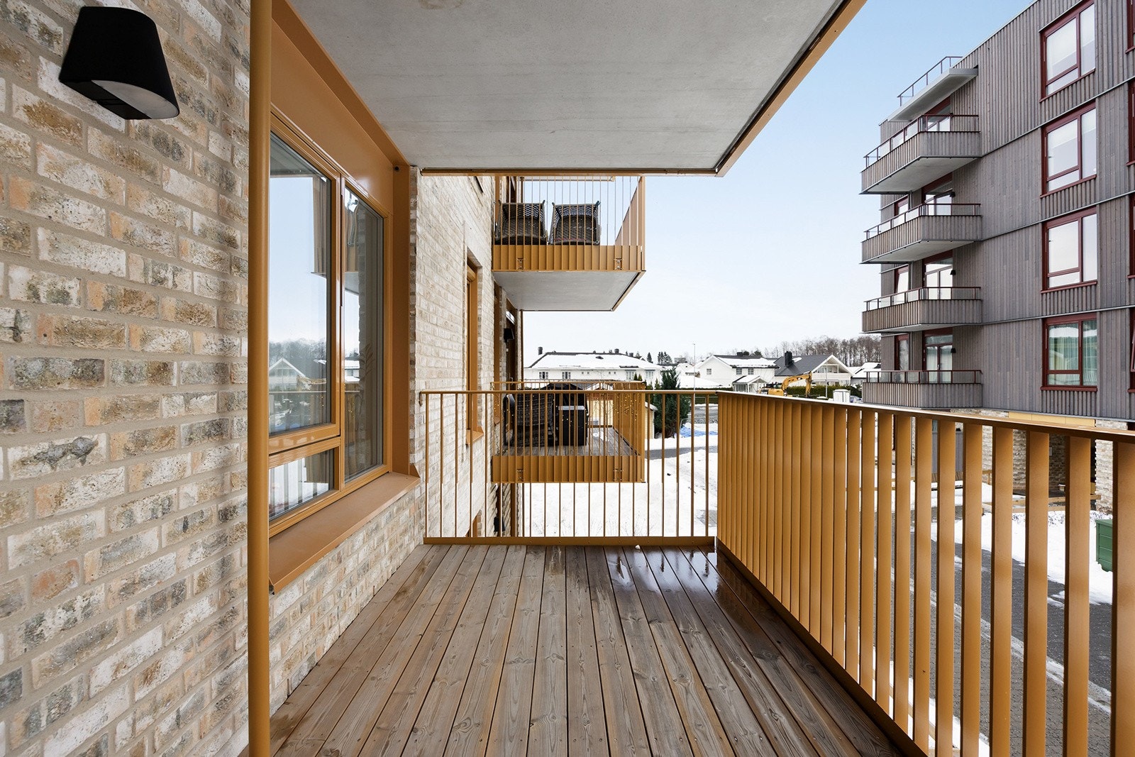 Sydvendt balkong på 8m² Galleribilde