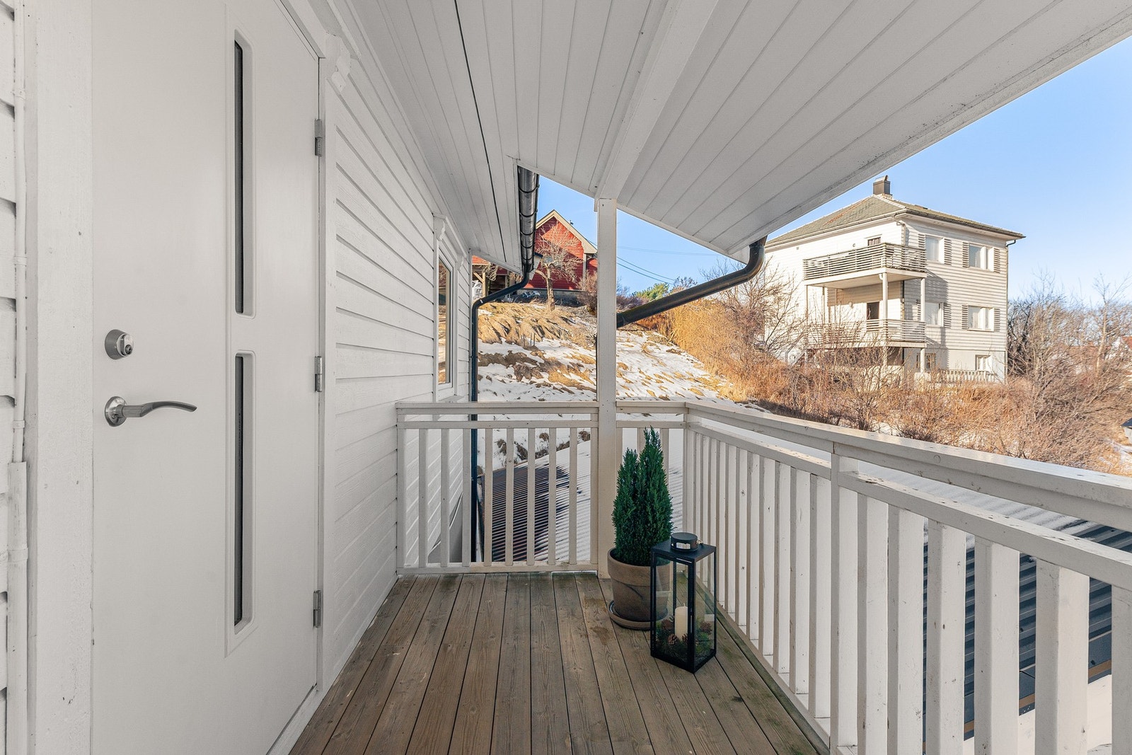 Egen inngang. Galleribilde