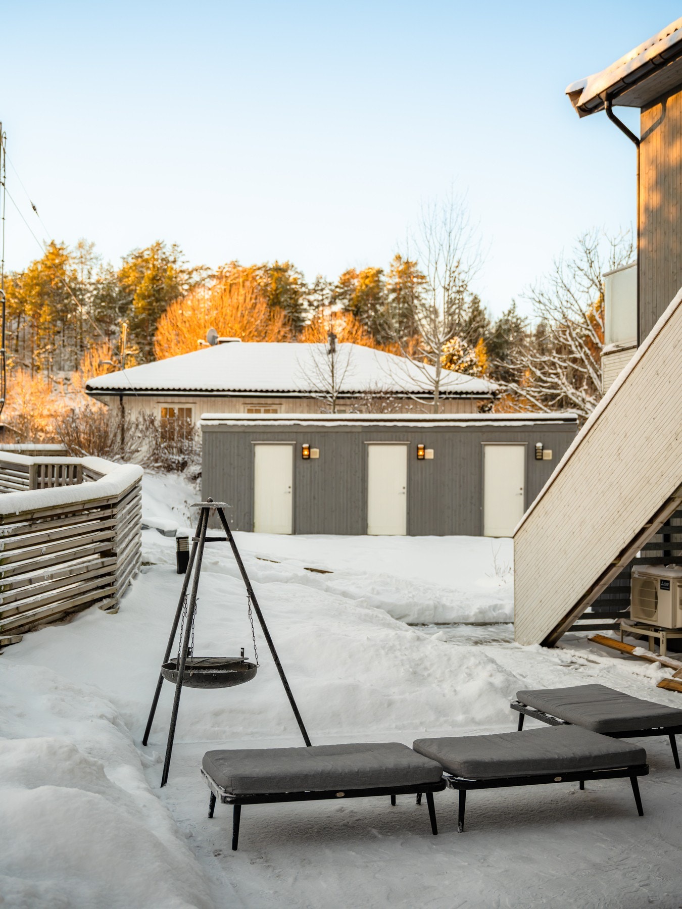 Her er mulighetene mange hvor du kan lage lekesone for barna, etablere hyggelige sittegrupper, bålpanne og annet. Galleribilde