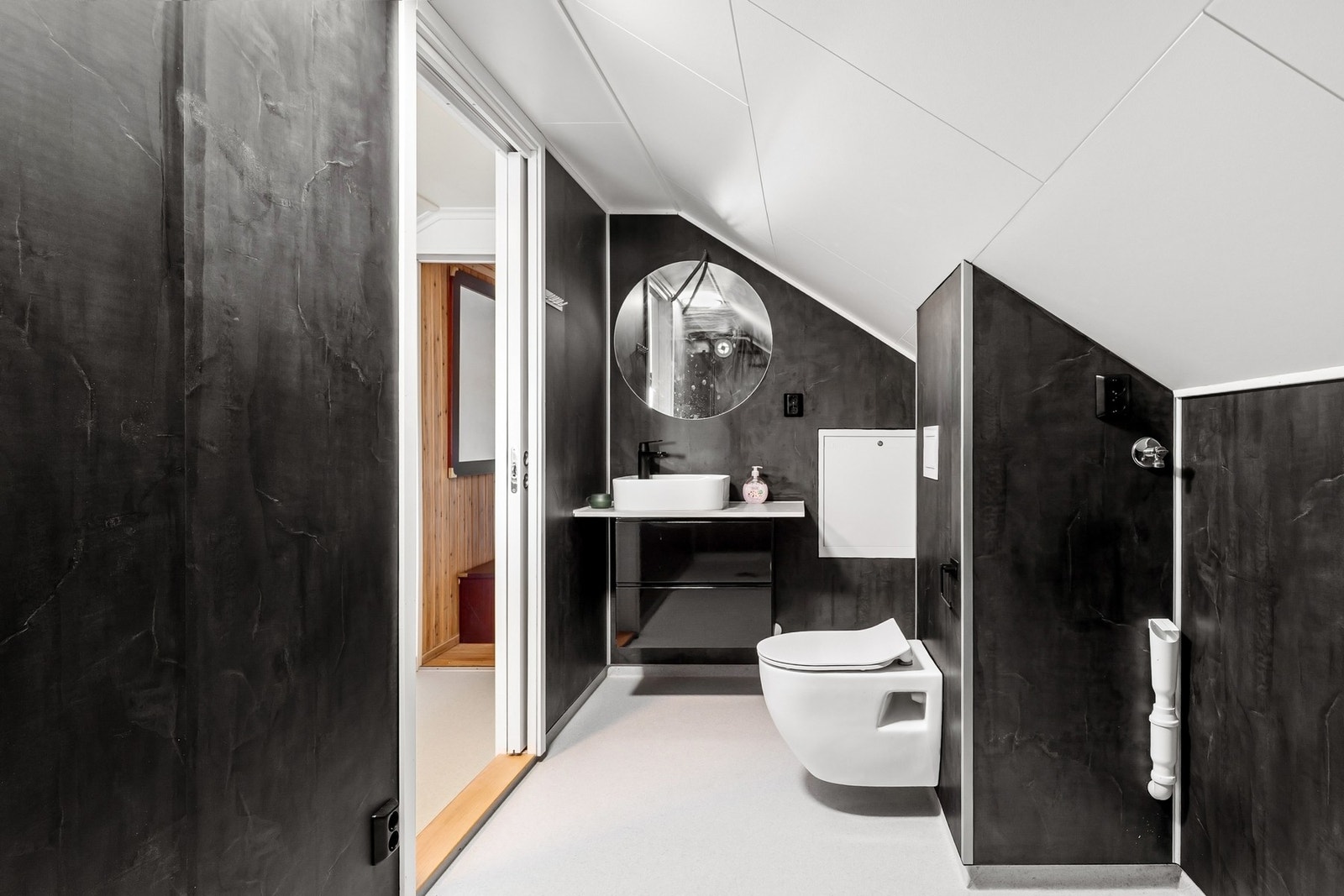 Badet er etablert i 2024 og fremstår som pent og moderne. Galleribilde