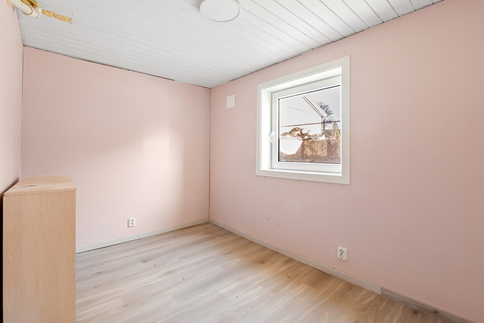 Soverom i kjeller. Galleribilde