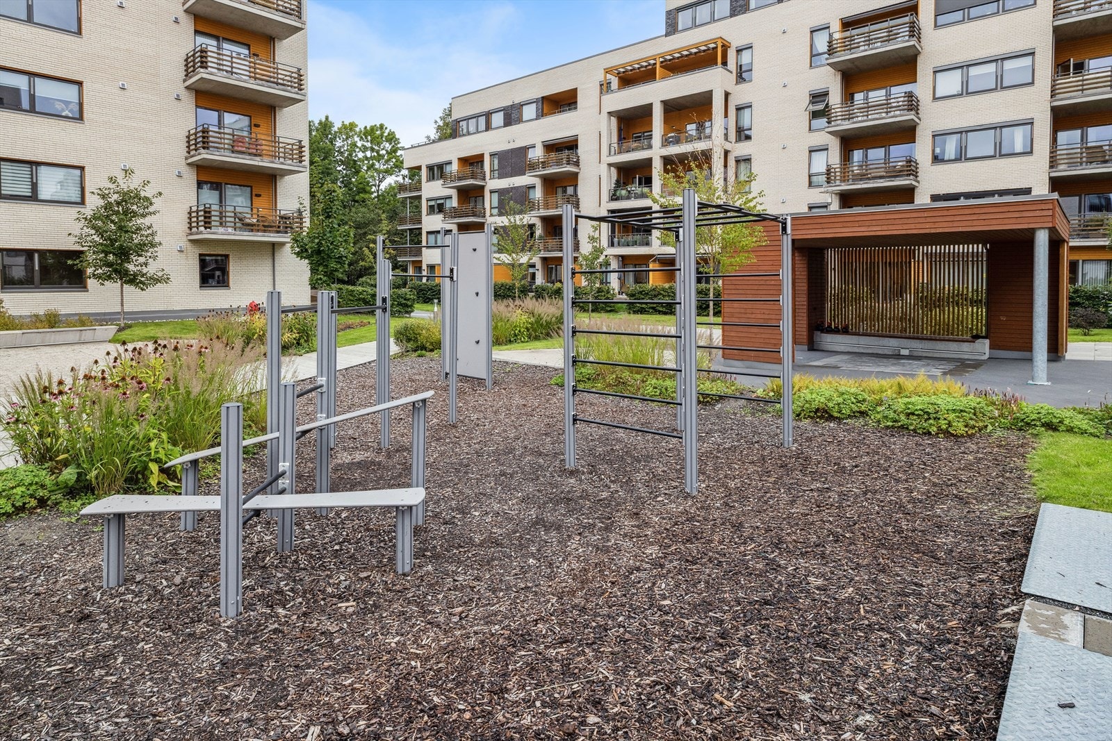 For den treningsglade er det tuftepark internt på feltet. Galleribilde