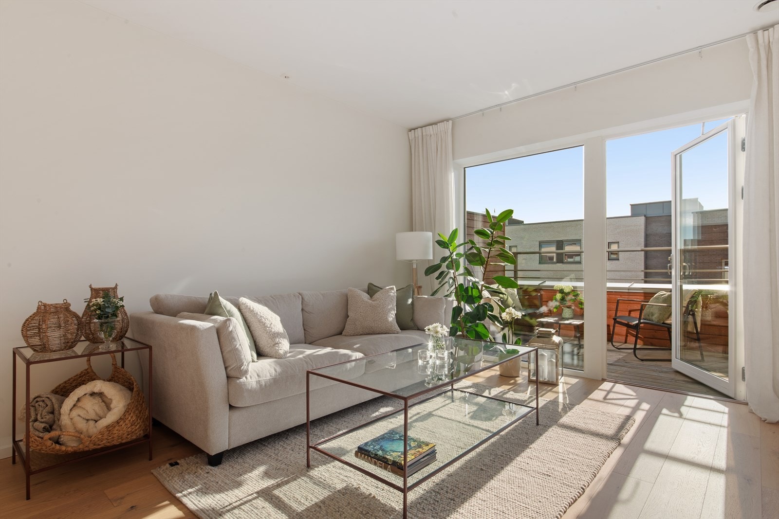 Velkommen til Sandekra 18 presentert av Tinius Andreas Bull v/ DNB Eiendom. Galleribilde