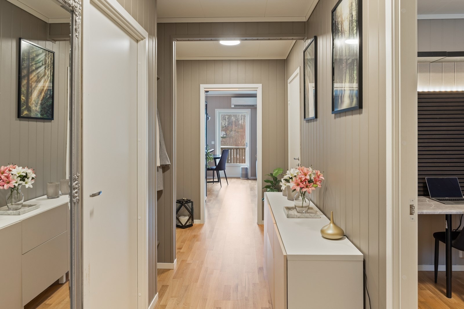 For ytterligere oppbevaring disponerer leiligheten en ekstern bod i byggets garasjeanlegg Galleribilde