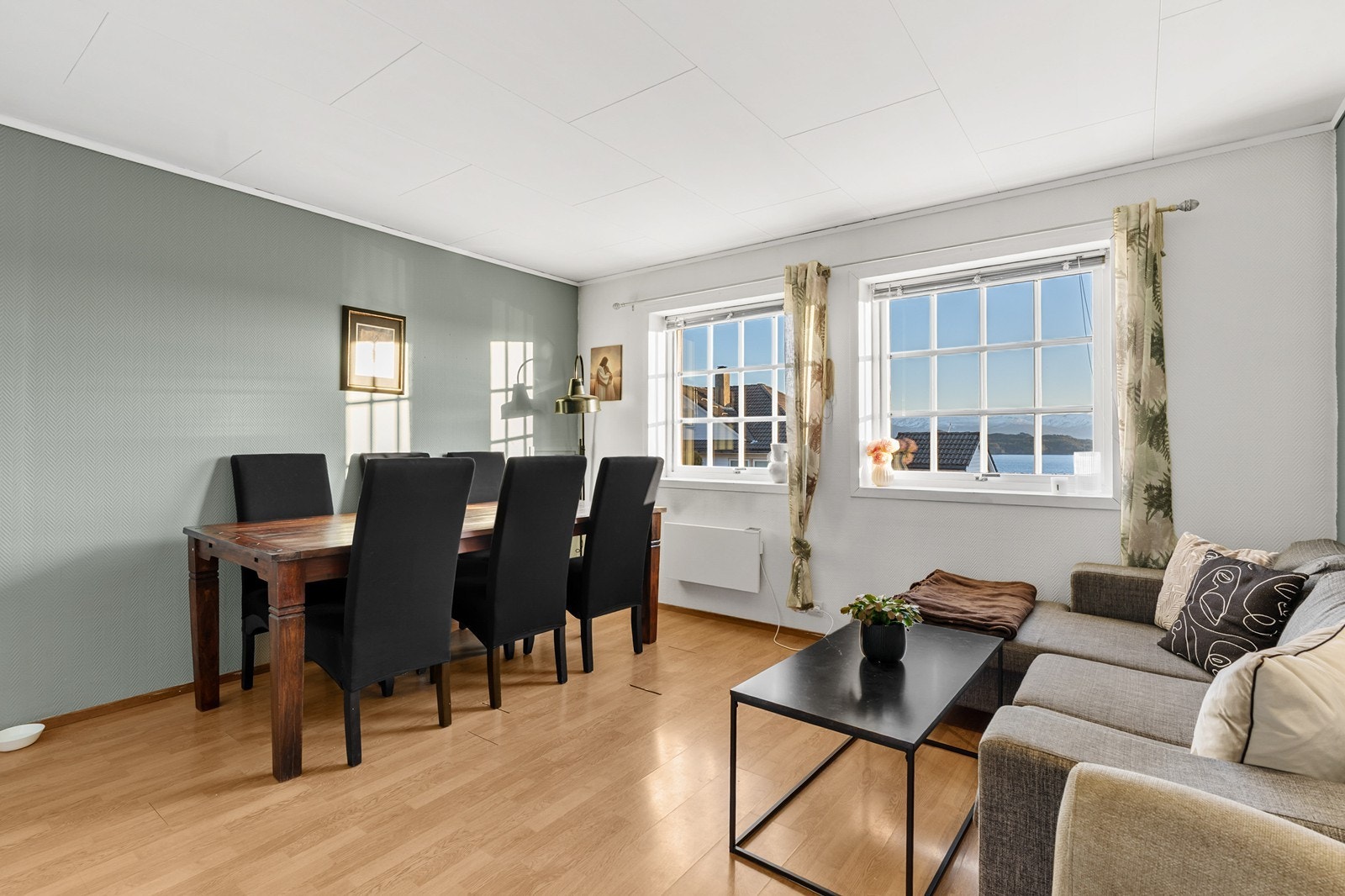 Kjøkken/stue i hybel Galleribilde