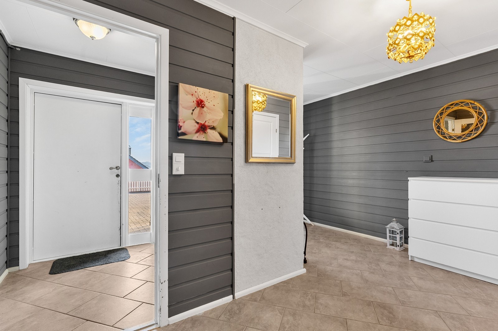 Inngang med fliser i gulv Galleribilde