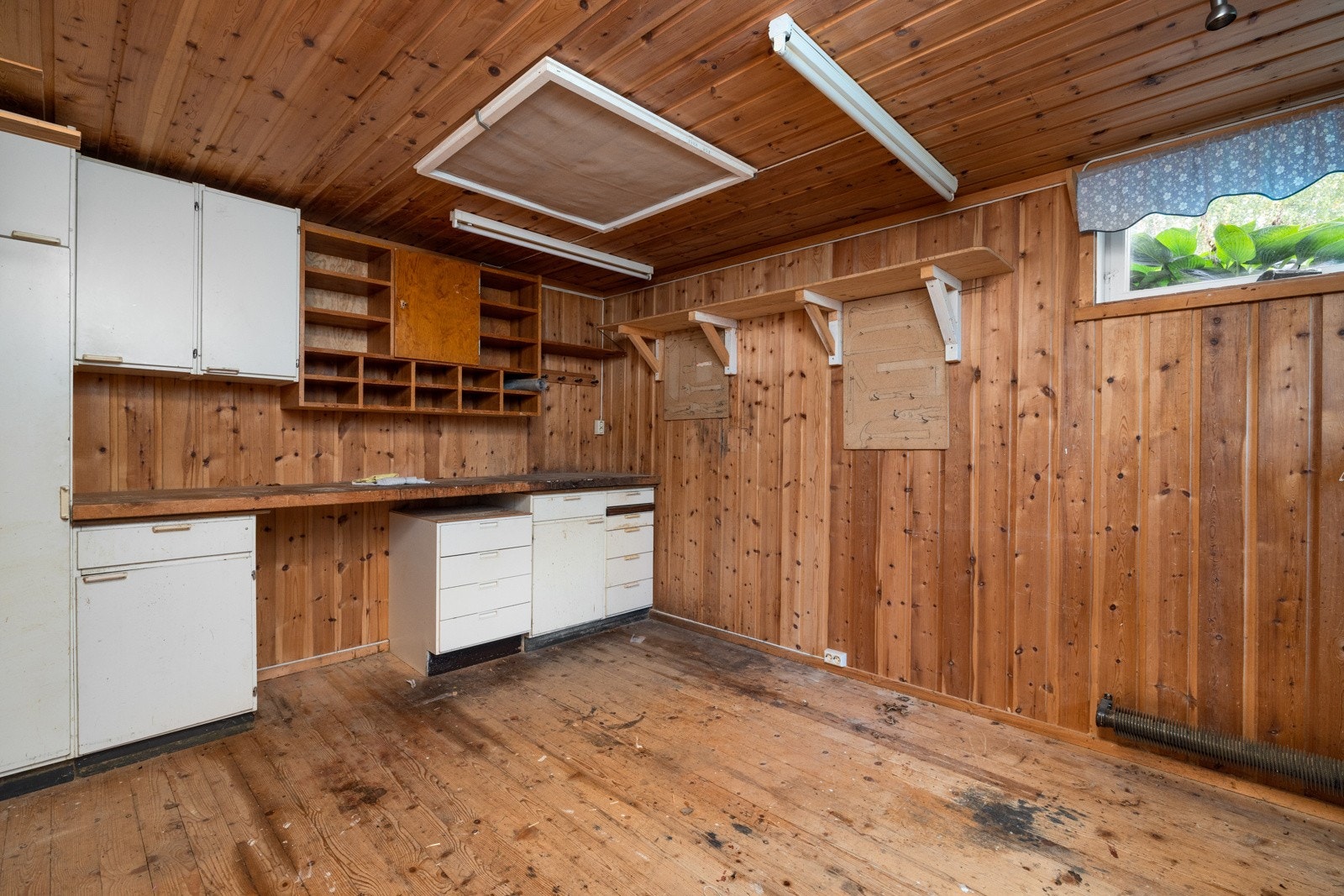 I underetasjen finnes et hobbyrom med egen inngang Galleribilde