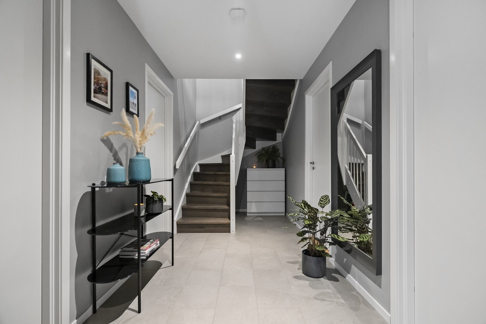 - Det er varmekabler i hele underetasjen unntatt hovedsoverom - Galleribilde