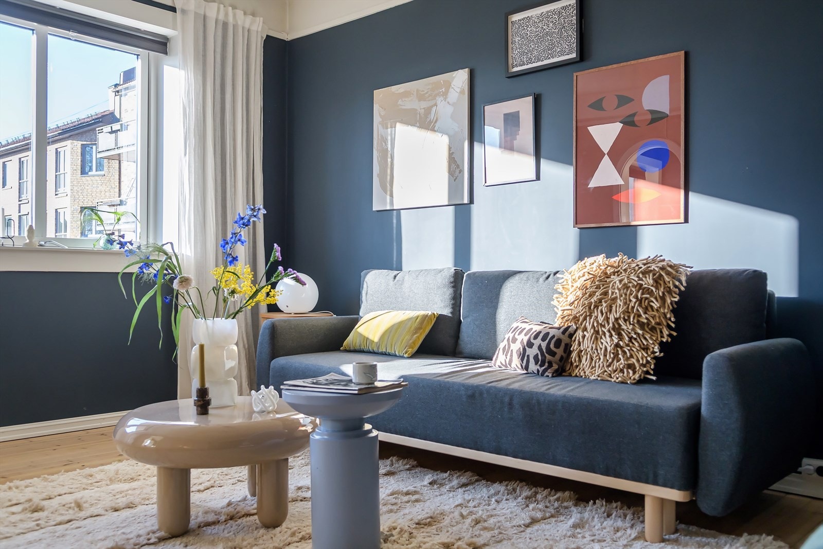 Leiligheten har en luftig leilighet med arealeffektiv planløsning. Galleribilde