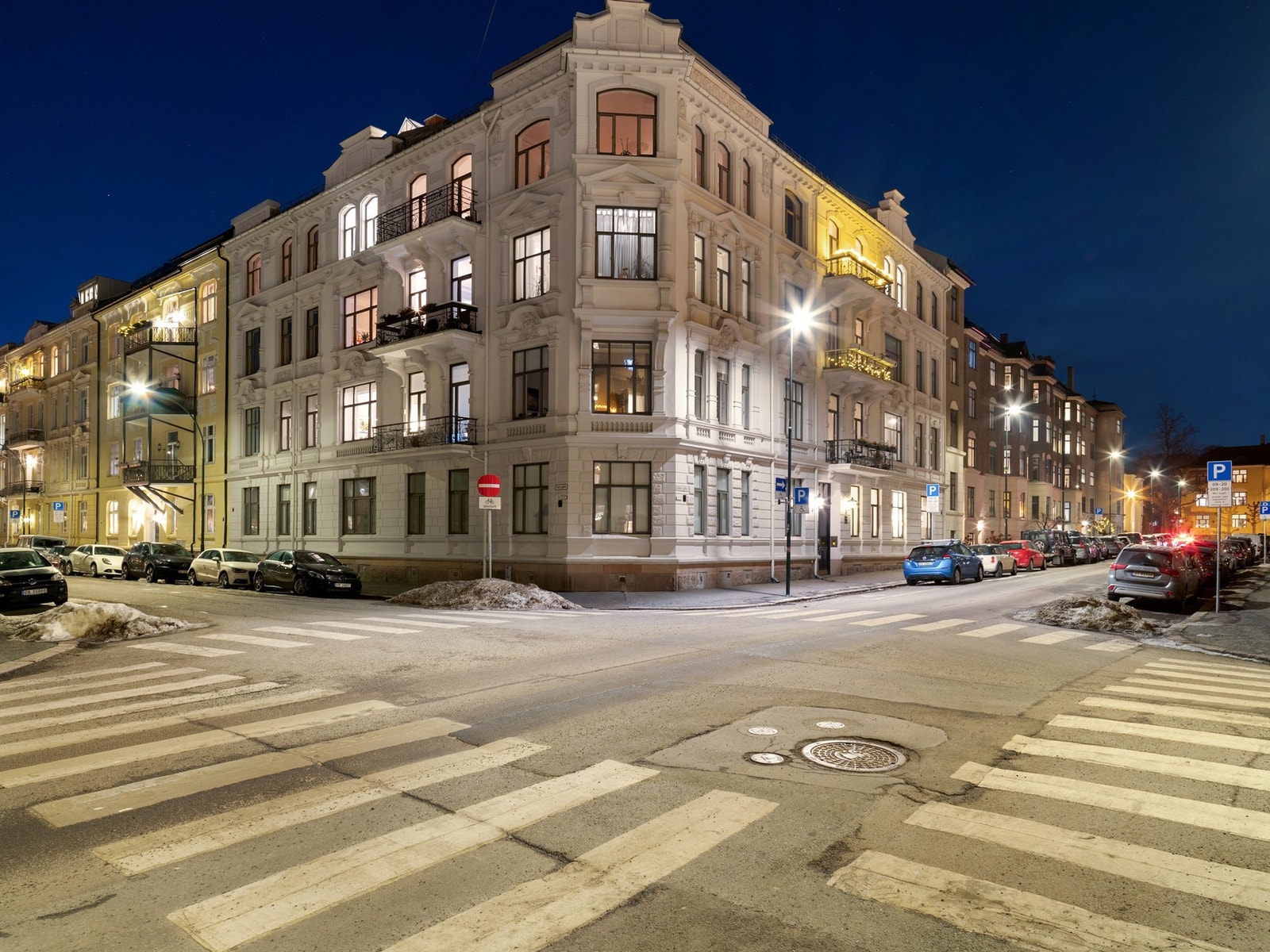 Leiligheten ligger i et av byens mest fasjonable områder. Galleribilde