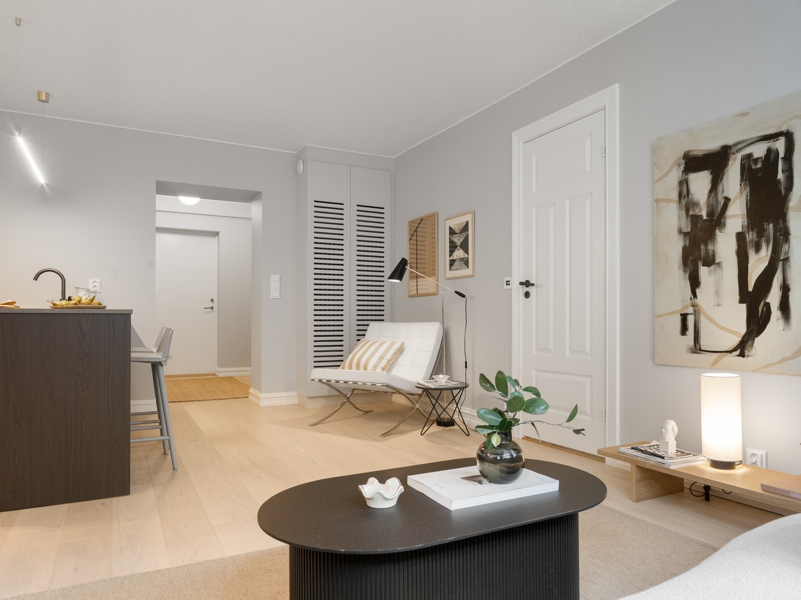 Det er gulvvarme i stue/kjøkken, entré og baderom. Galleribilde