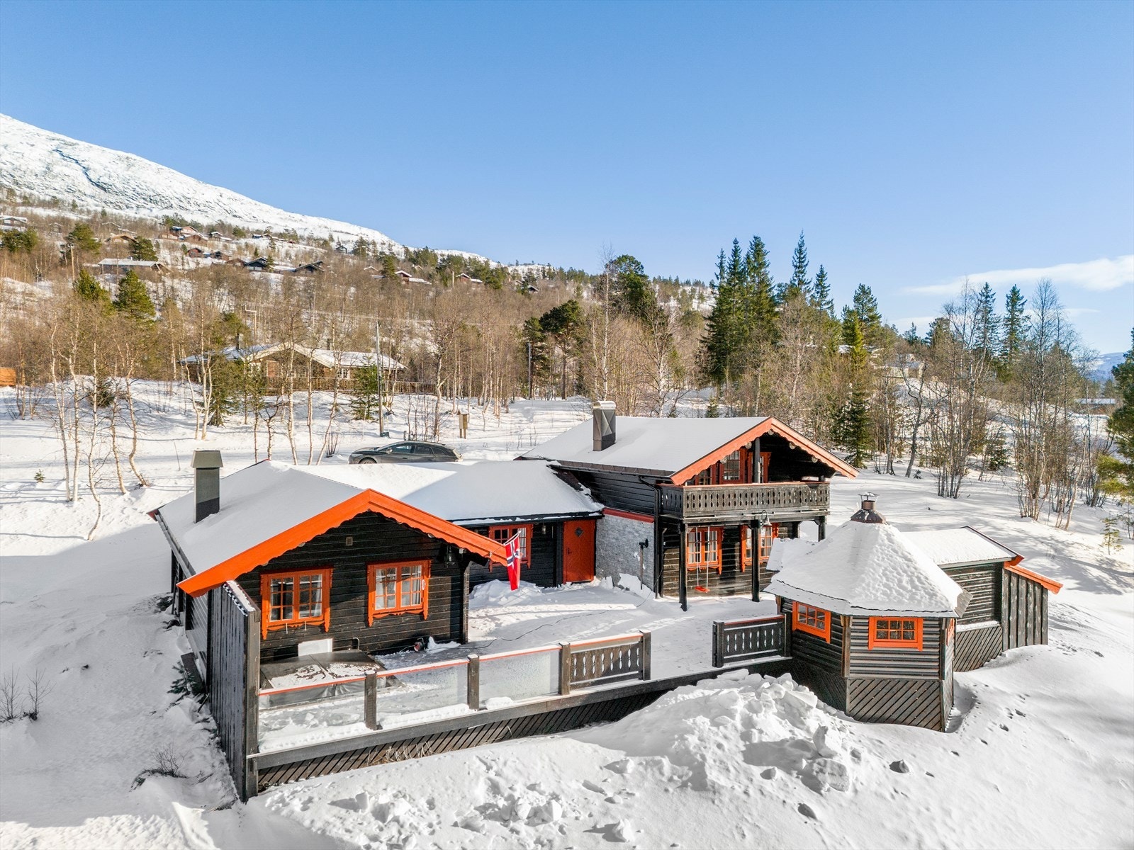 Notar v/Kjetil Gujord presenterer Kongelberget 25! Foto: Interiørfoto (Håvard Nyeggen Løberg) Galleribilde