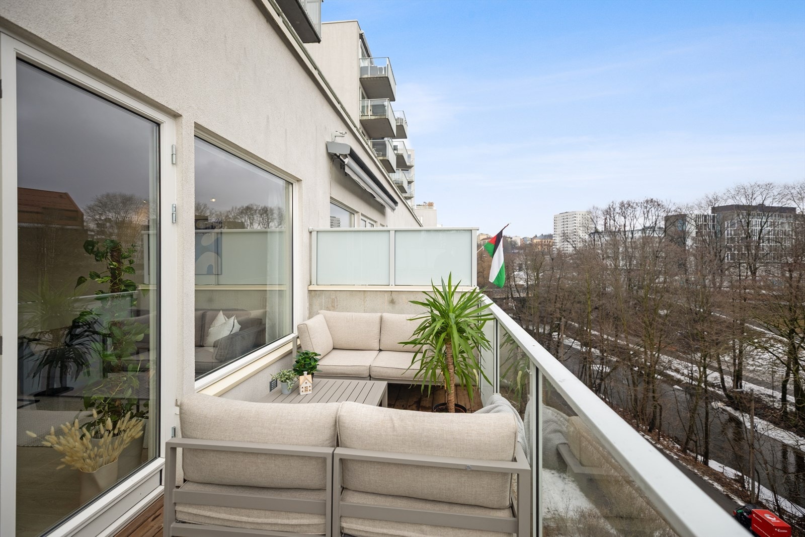 Meget hyggelig balkong på 10,3 m². Galleribilde