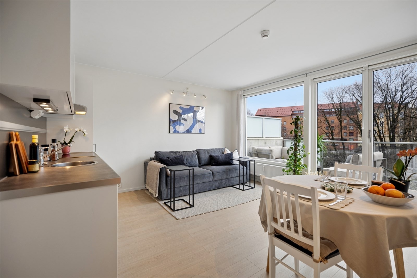 Velkommen til Darres Gate 30!
Tiltalende 2-roms selveierleilighet i 6. etg. med arealeffektiv og gjennomtenkt planløsning, store vindusflater og godt med lagringsplass. Galleribilde