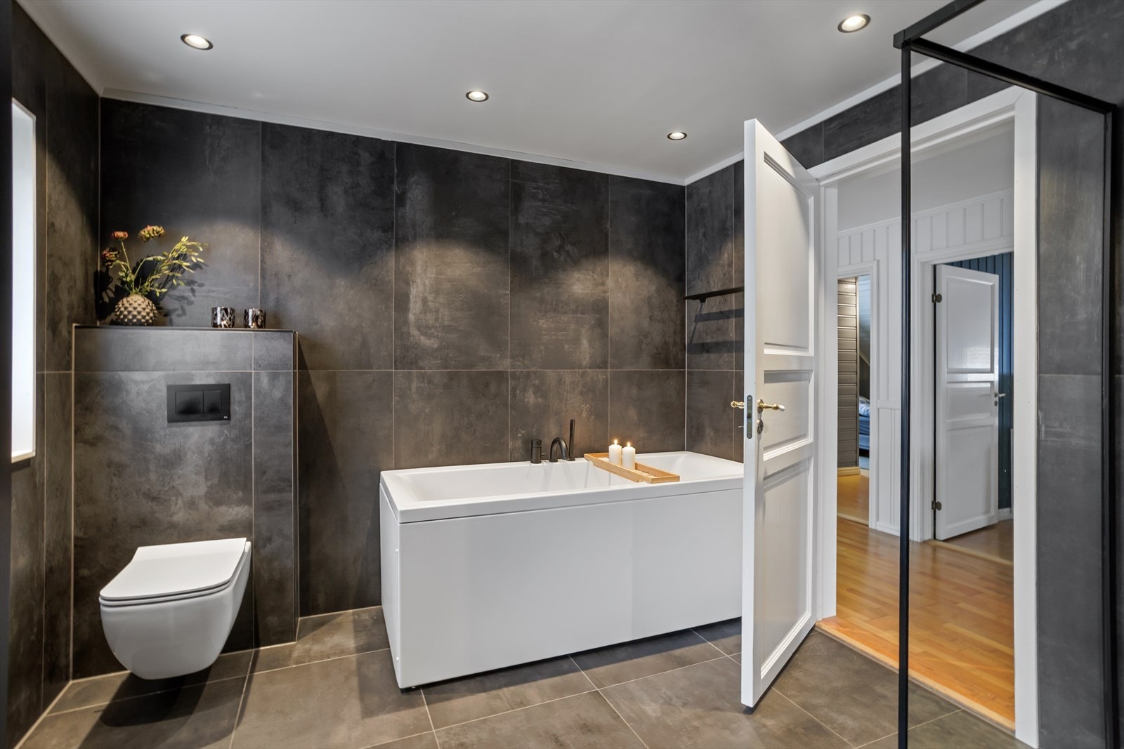 Bad i 2. etasje. Oppgradert i 2022. Galleribilde