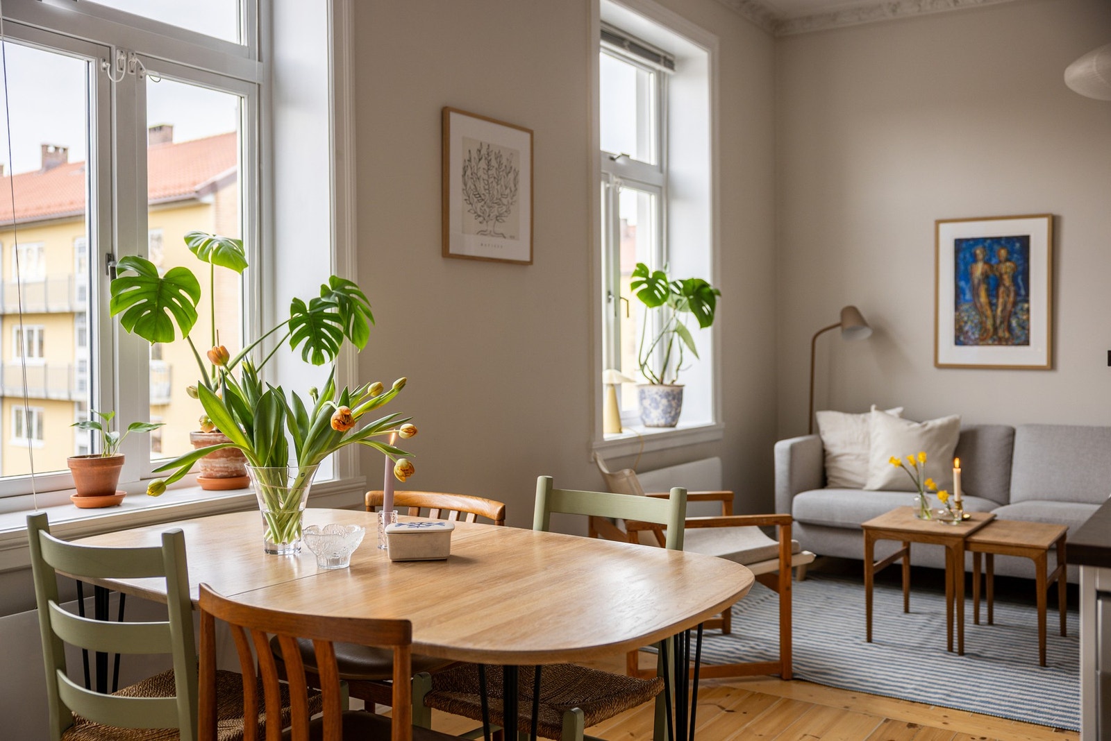 Leiligheten ligger i 3. etasje med en gjennomgående løsning. Galleribilde