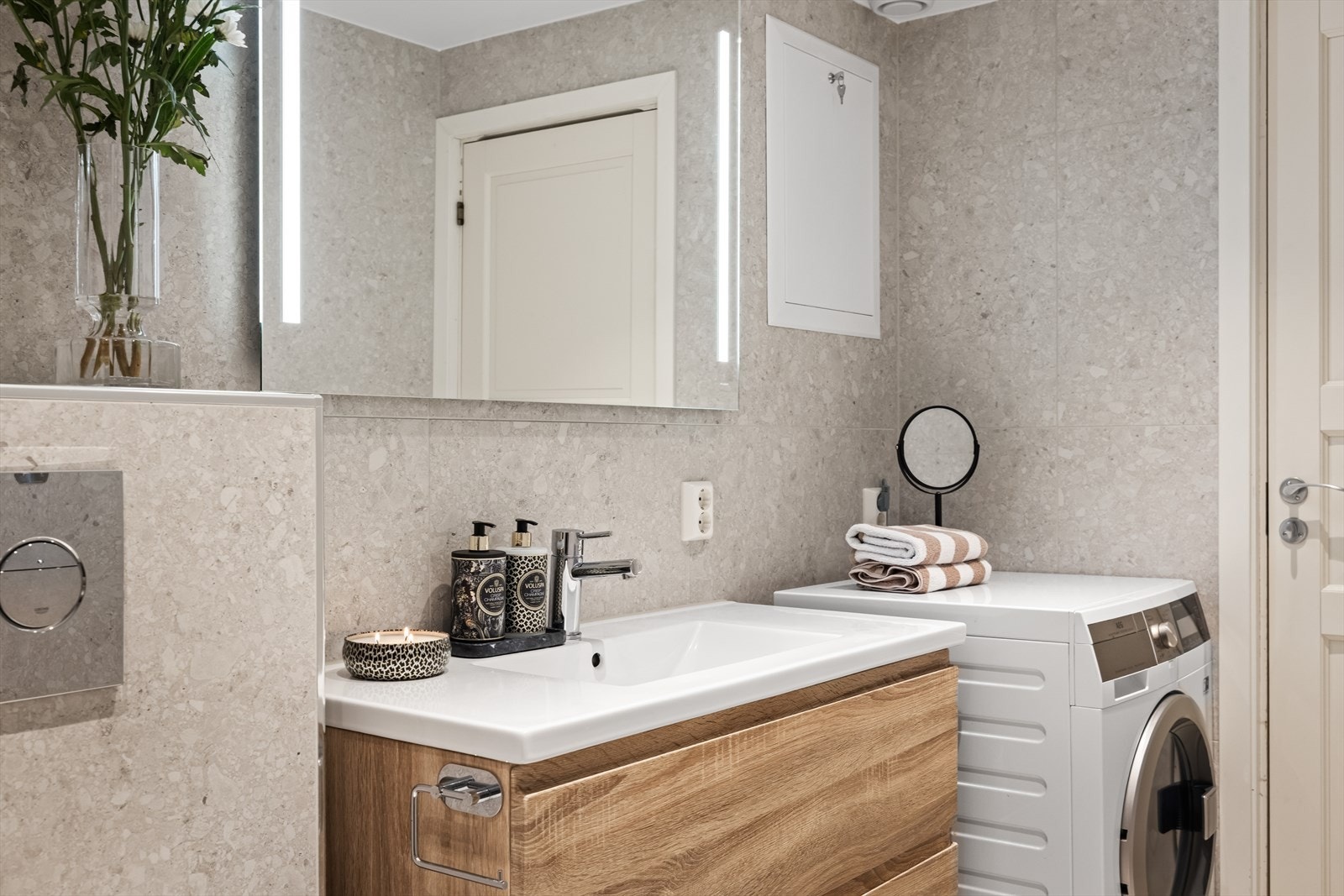 Opplegg for vaskemaskin og tørk Galleribilde