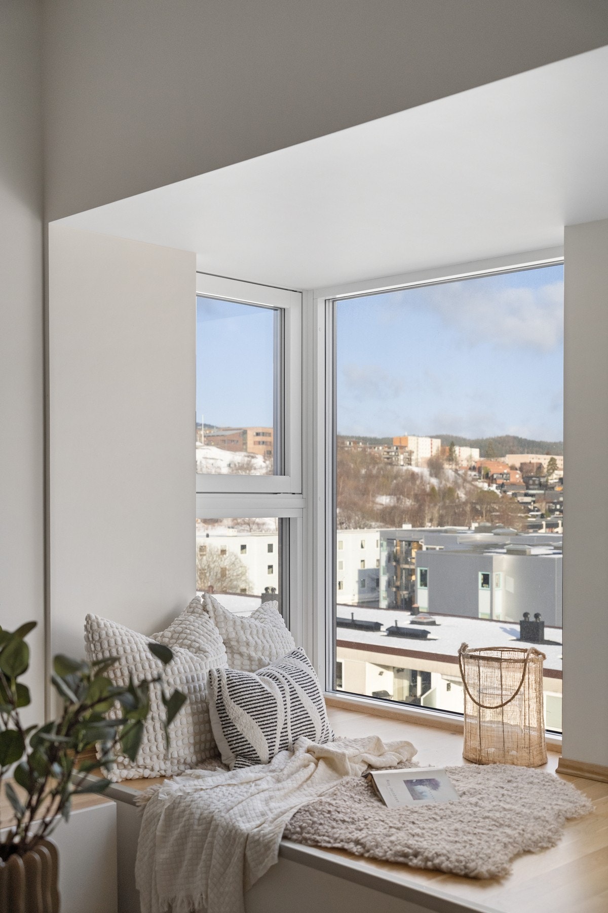 Utsikt mot Nyborg og Bymarka. Galleribilde