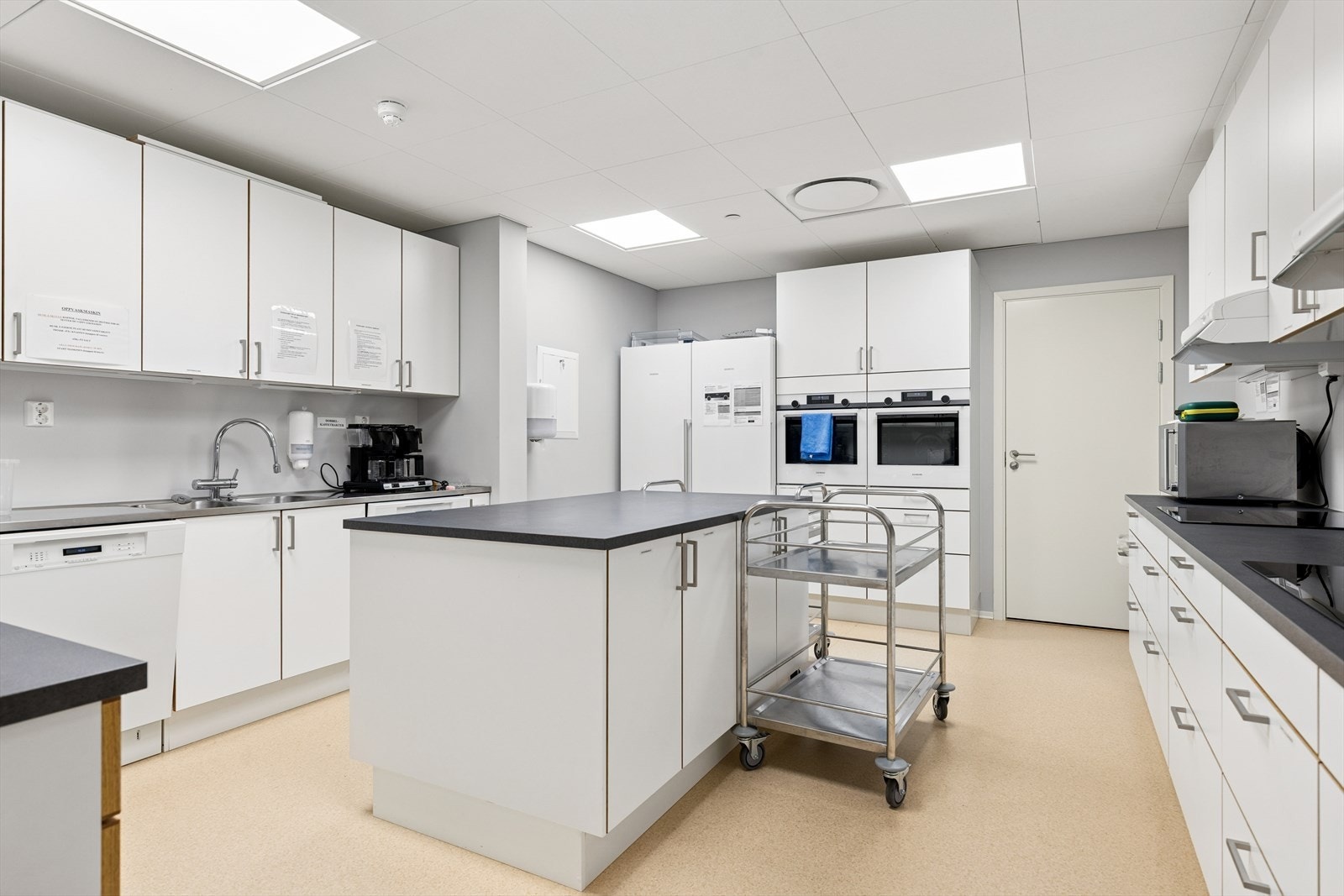 Felles storkjøkken som kan brukes, perfekt for selskaper Galleribilde